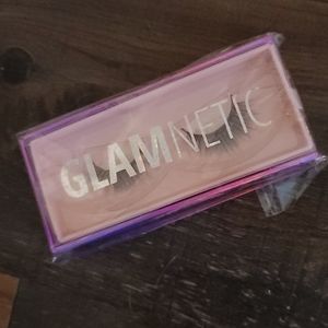 Glamnetic lashes vixen